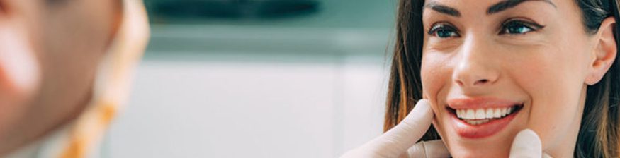 Hollywood or Natural? Crafting Smile Makeovers That Fit Your Style